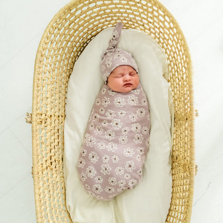 Organic Baby Swaddle Blanket & Hat - Daisies