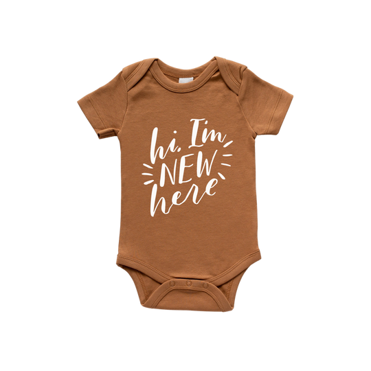 Hi I'm New Here Organic Baby Bodysuit - HoneyBug 