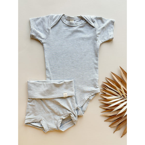 Short Sleeve Bamboo Organic Cotton Bodysuit |  Gray Stripe - HoneyBug 