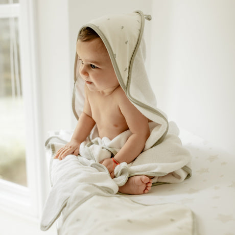Hooded Towel & Washcloth - HoneyBug 