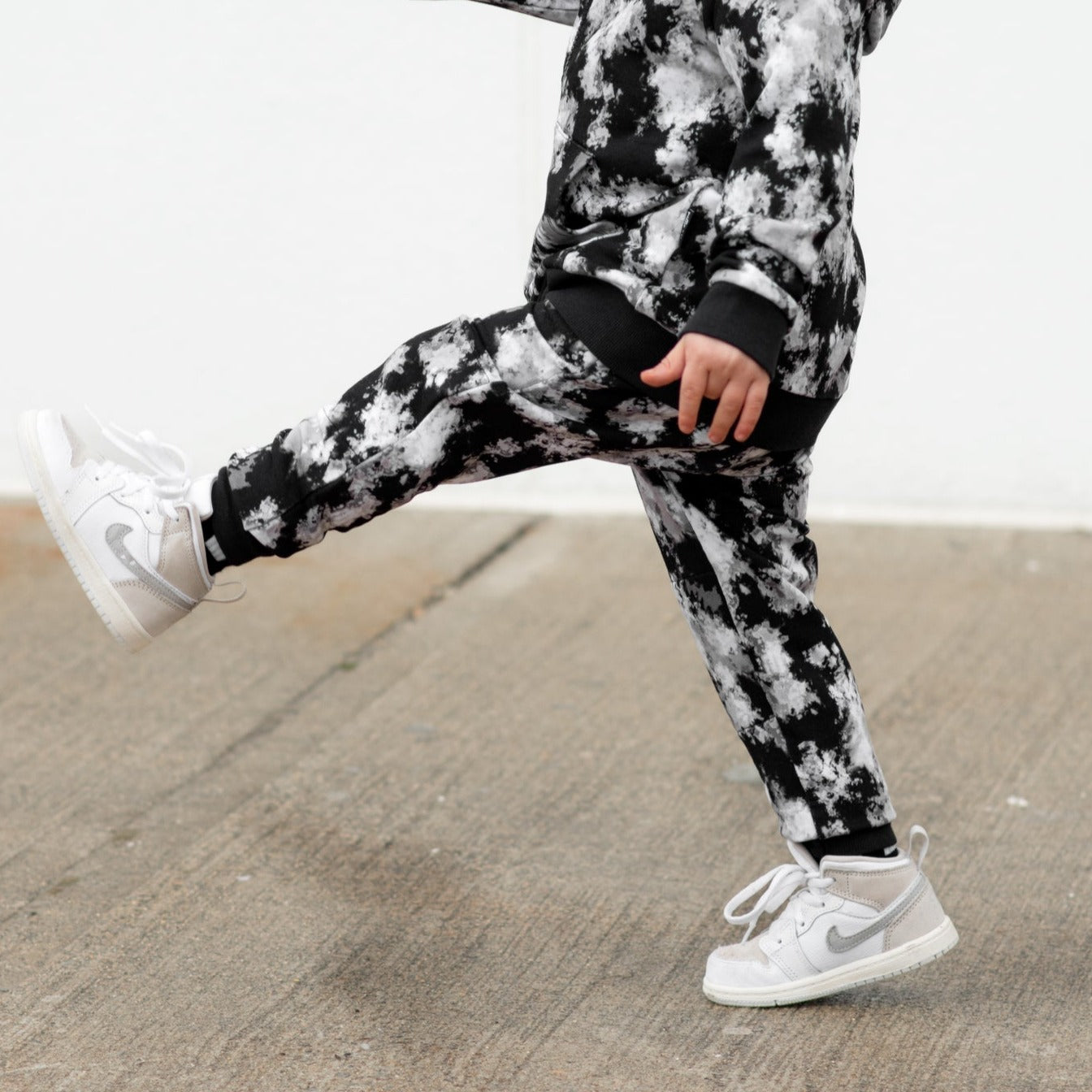 Black tie joggers hotsell