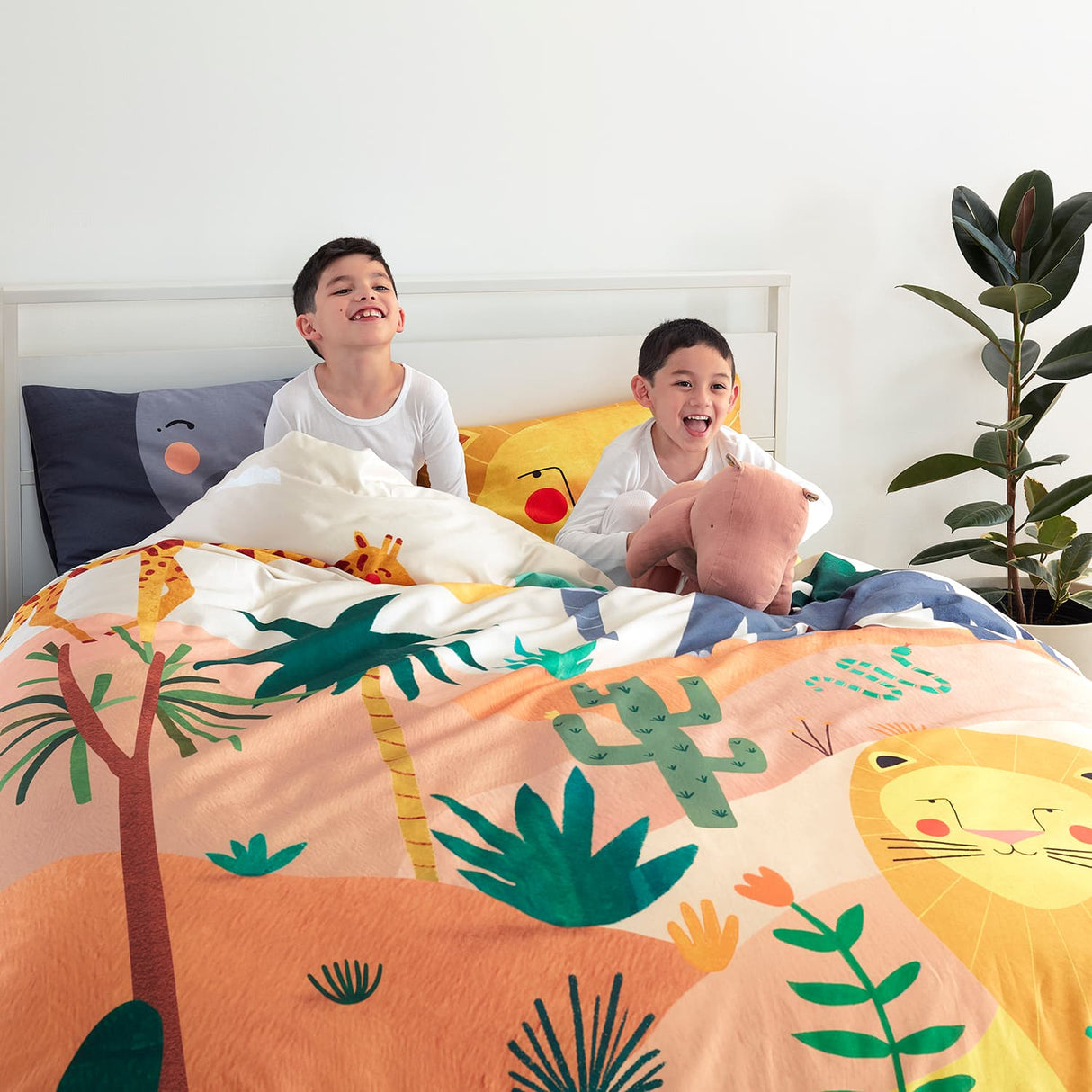 In The Savanna Duvet & Pillowcase - HoneyBug 