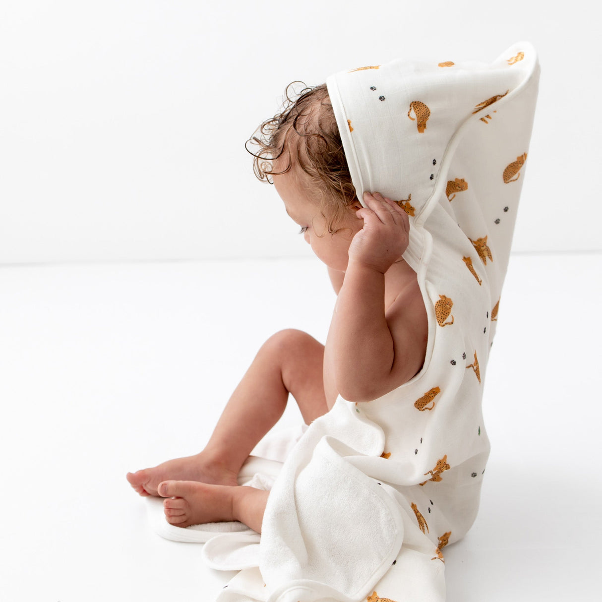 Cheetah Hooded Towel Set - HoneyBug 