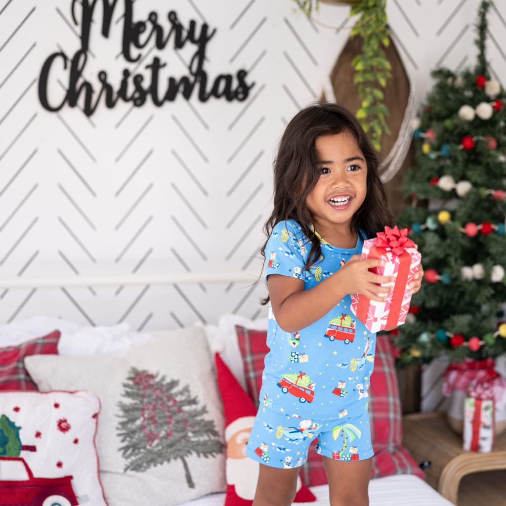 Christmas Day in Hawaiʻi Nei Short Bamboo Pajamas