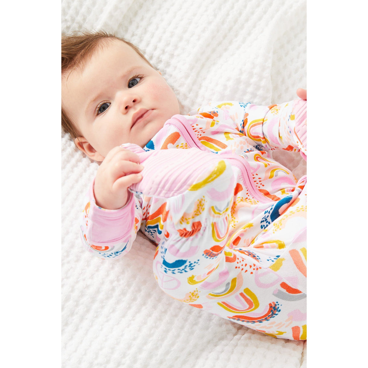 Soft & Stretchy Zipper Footie - Rainbows Pink - HoneyBug 