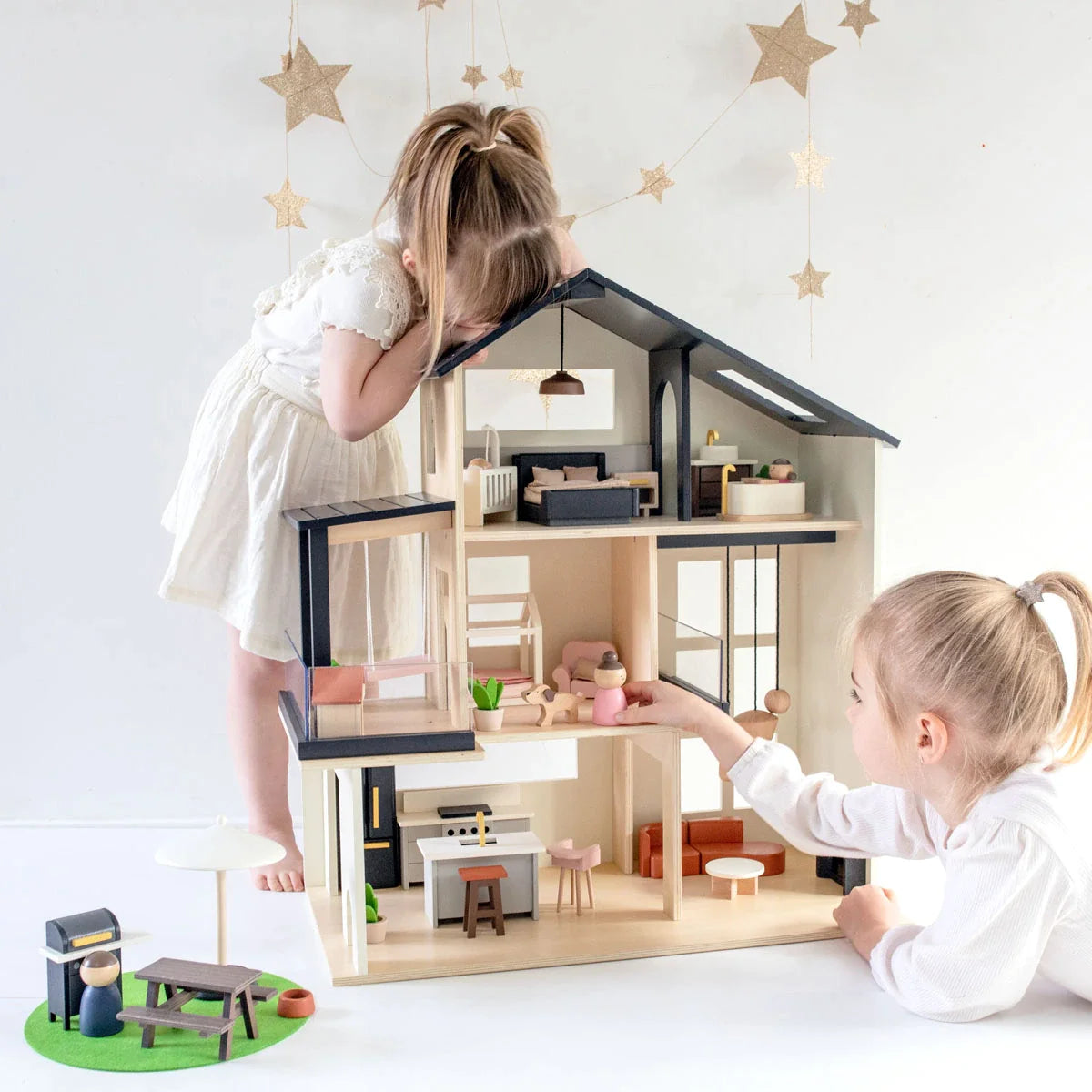 Tiny Land® Modern Family Dollhouse - HoneyBug 