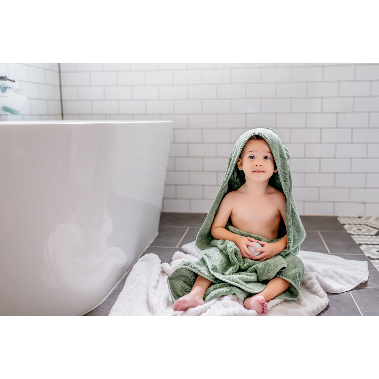 Organic Cotton Hooded Towel - Sage - HoneyBug 