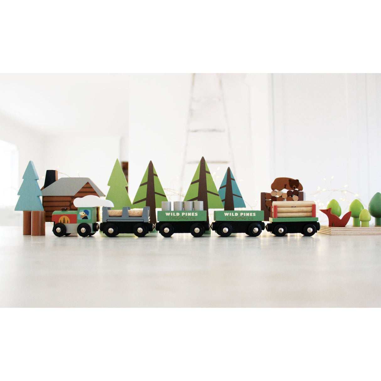 Wild Pines Train Set - HoneyBug 